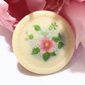 Avon Vintage Spring Bouquet Porcelain Floral Brooch 1984